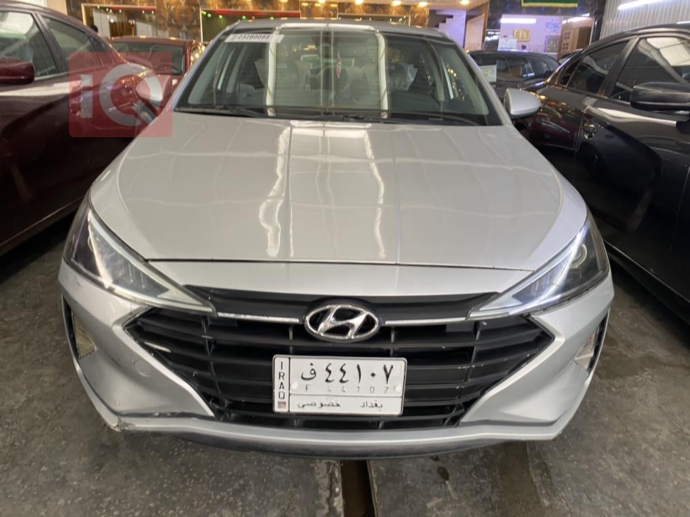 هیوندای ئەلەنترا